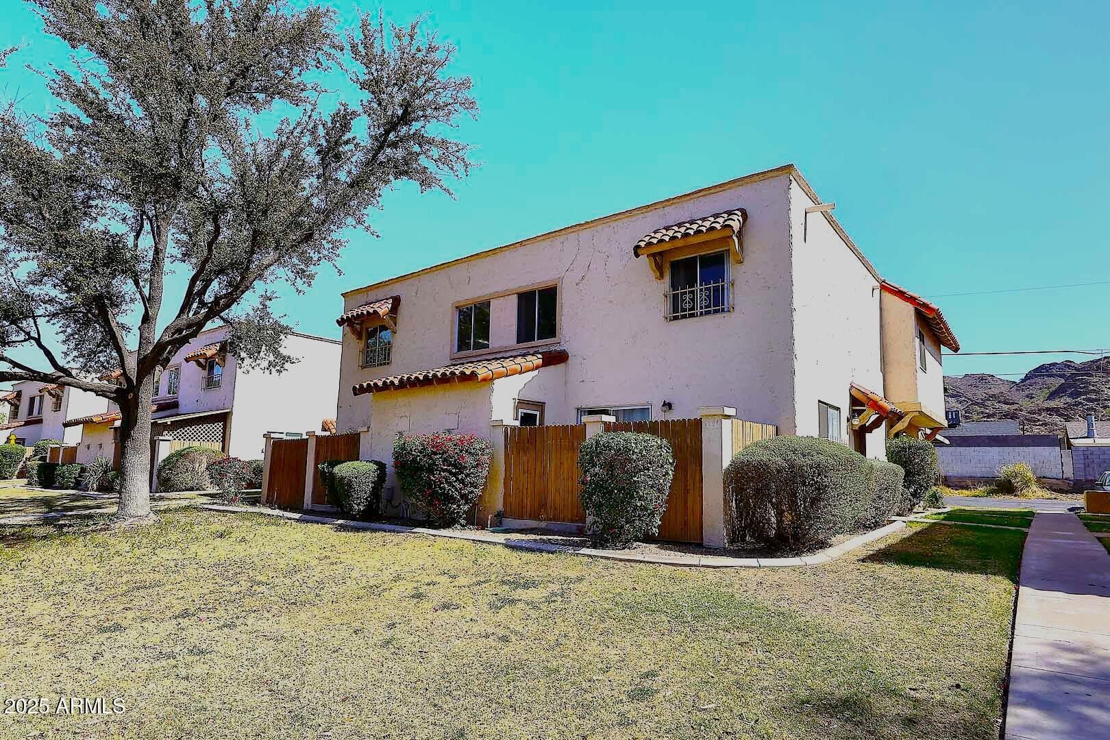 8819 N 12th Pl — photo 1