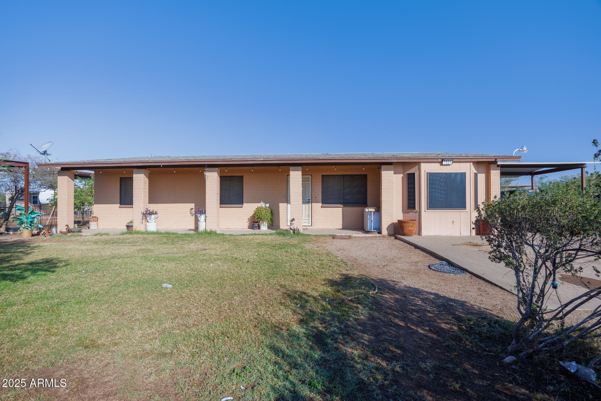 7902 W Randolph Rd — photo 1