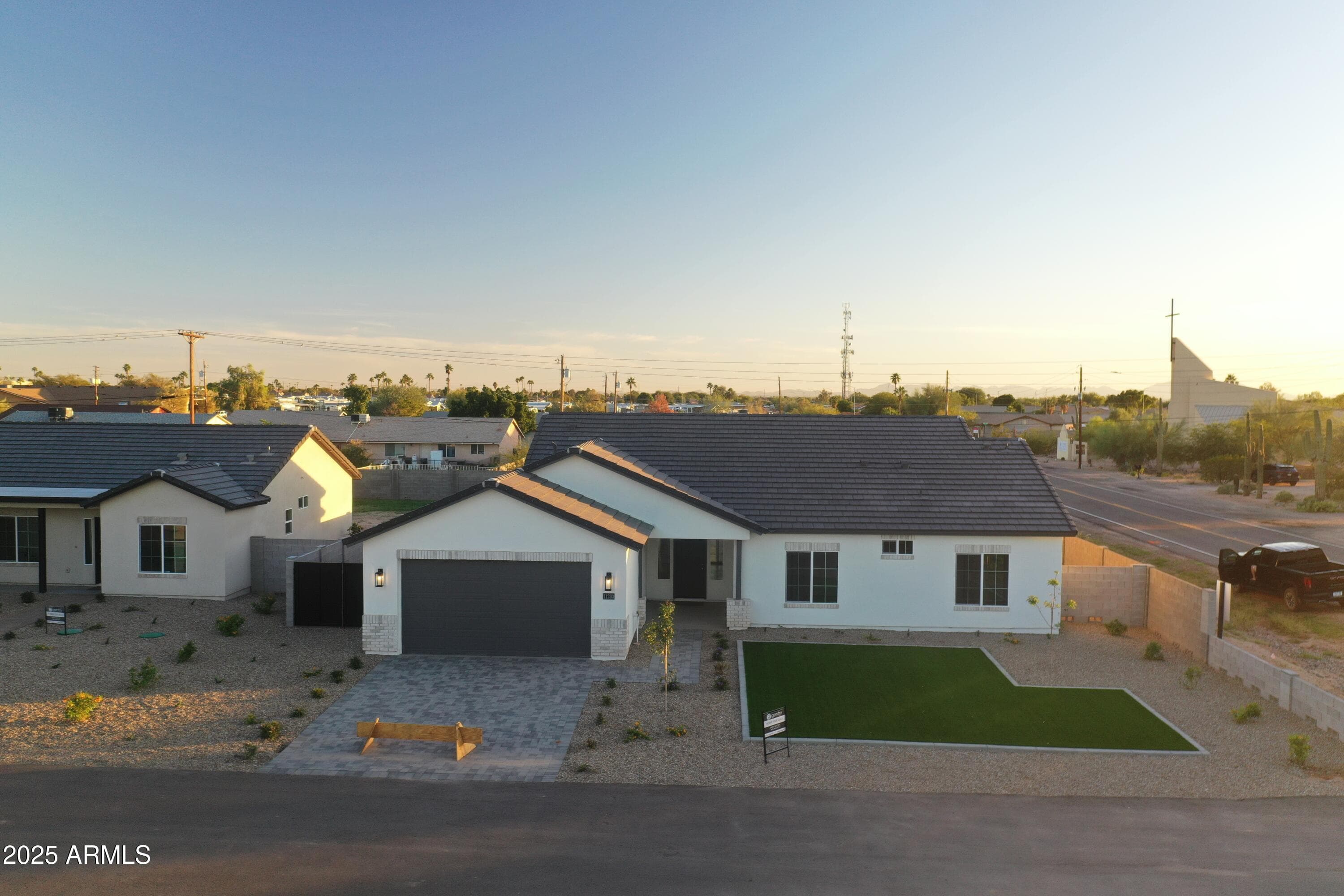 11203 E Crescent Ave — photo 2