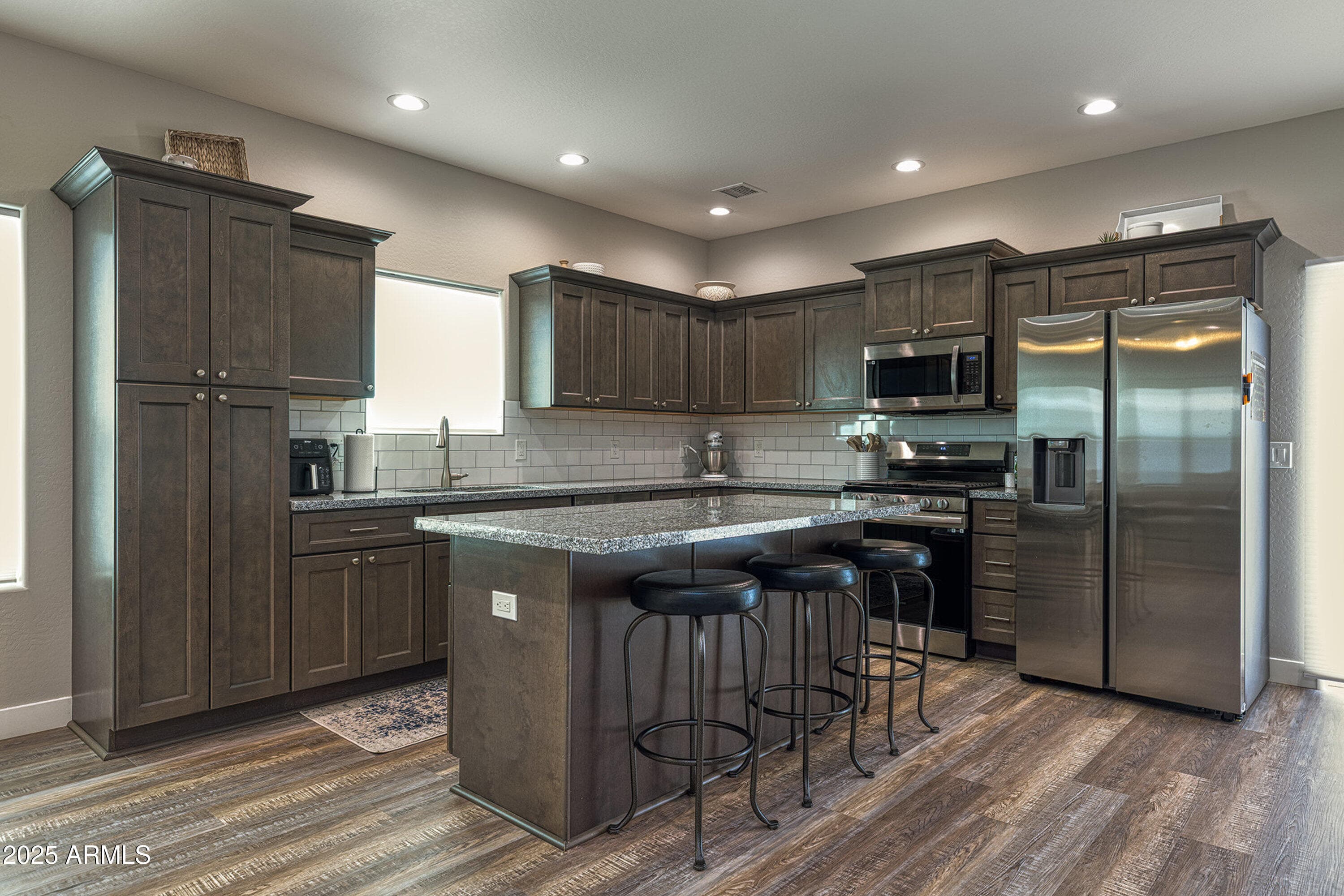 799 E Cobble Ln — photo 2
