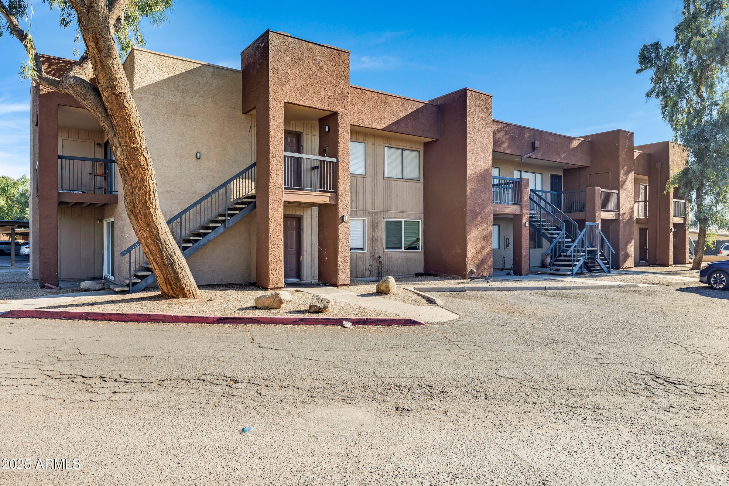 3810 N Maryvale Parkway 2067 — photo 1