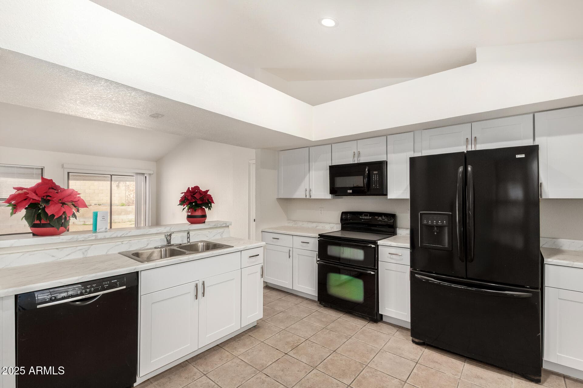 2702 E Cathedral Rock Dr — photo 2