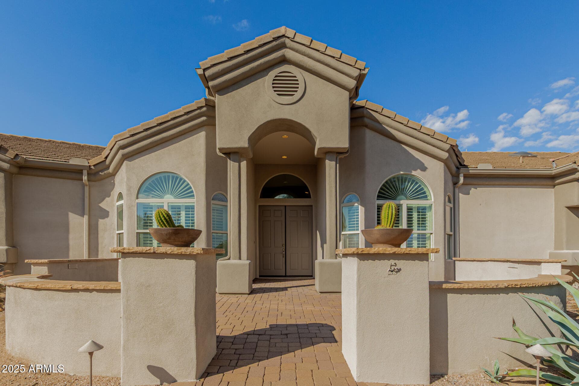 14136 E Gloria Ln — photo 2