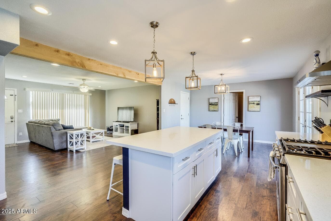 8638 E Palm Ln — photo 1