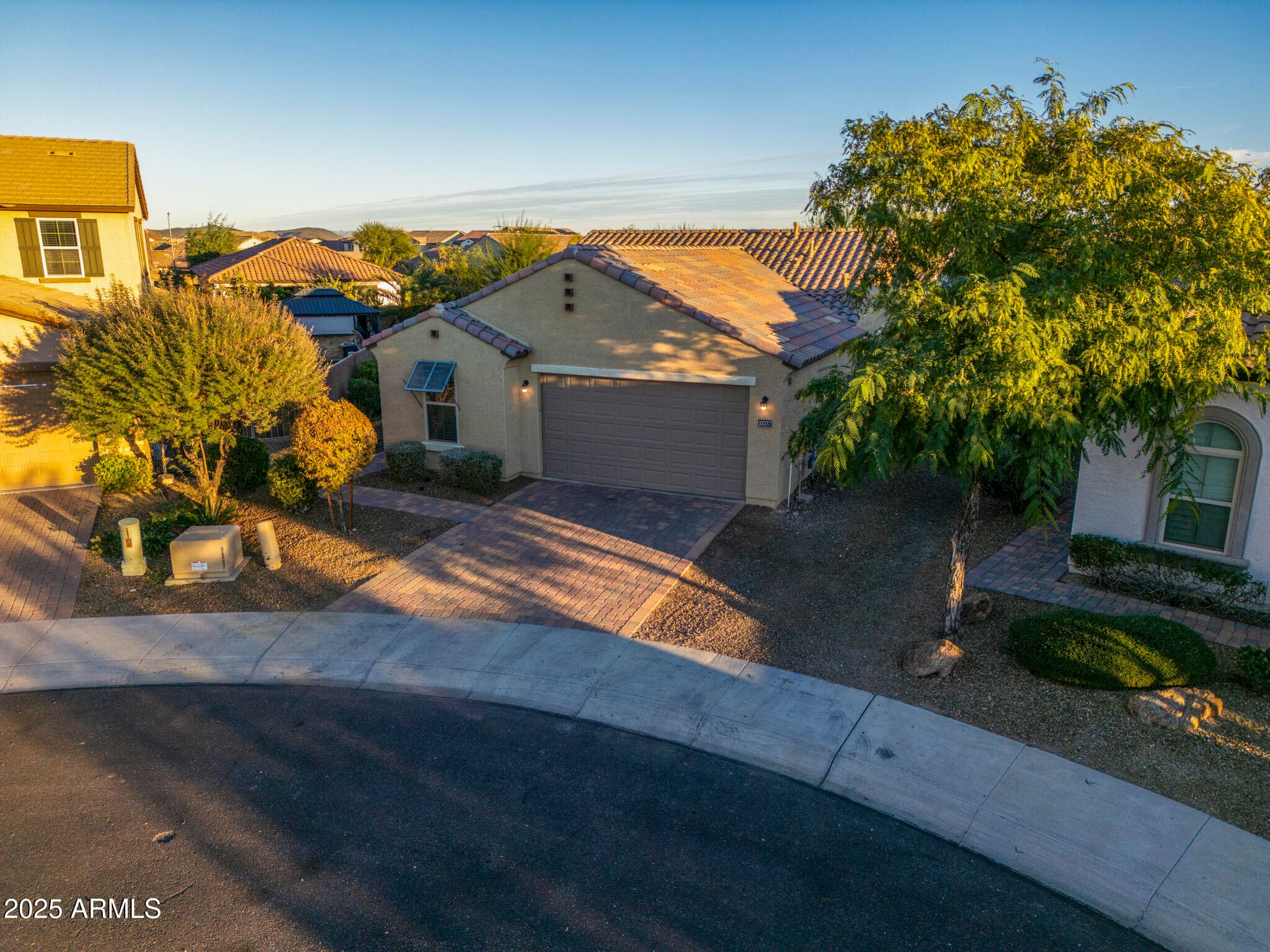 10037 W Cashman Dr — photo 1