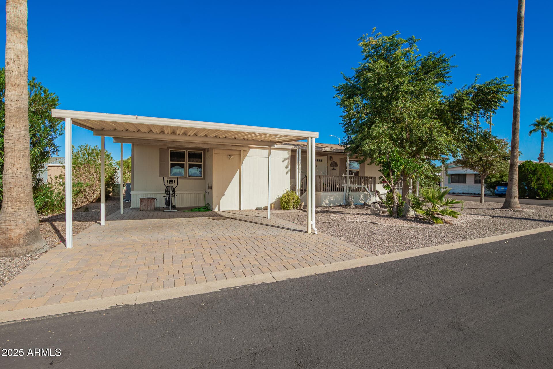 2650 W Union Hills Dr 201 — photo 2