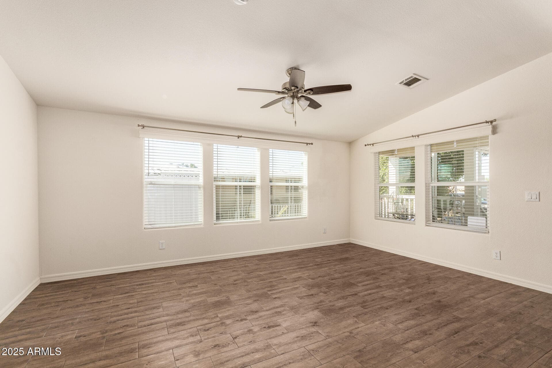 10810 N 91ST AVE - Photo 3