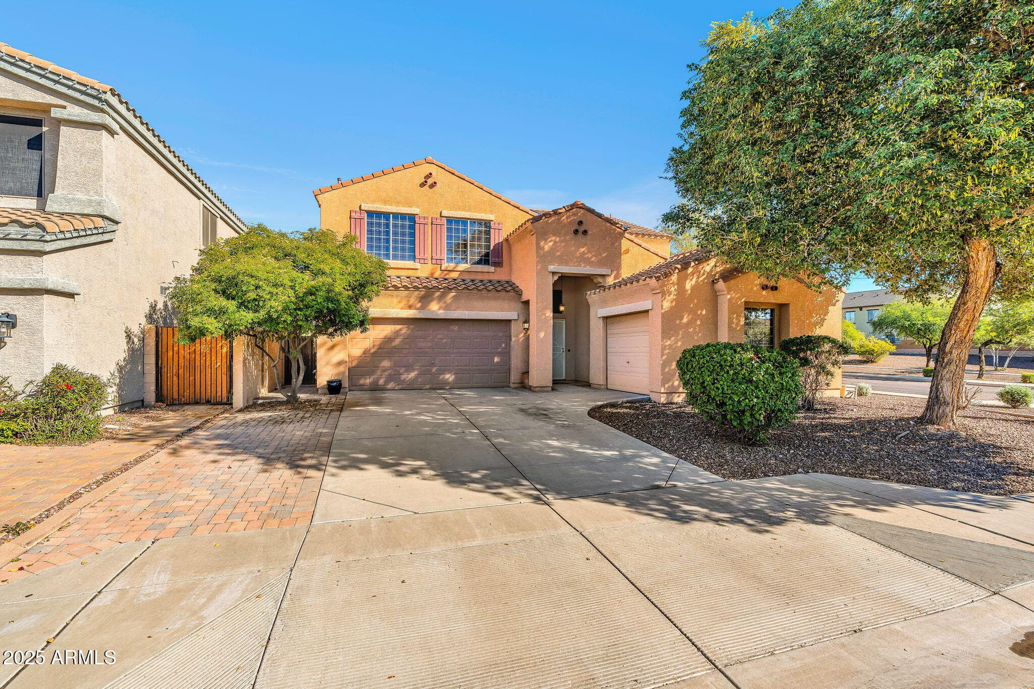 2540 E Misty Willow Ln — photo 1
