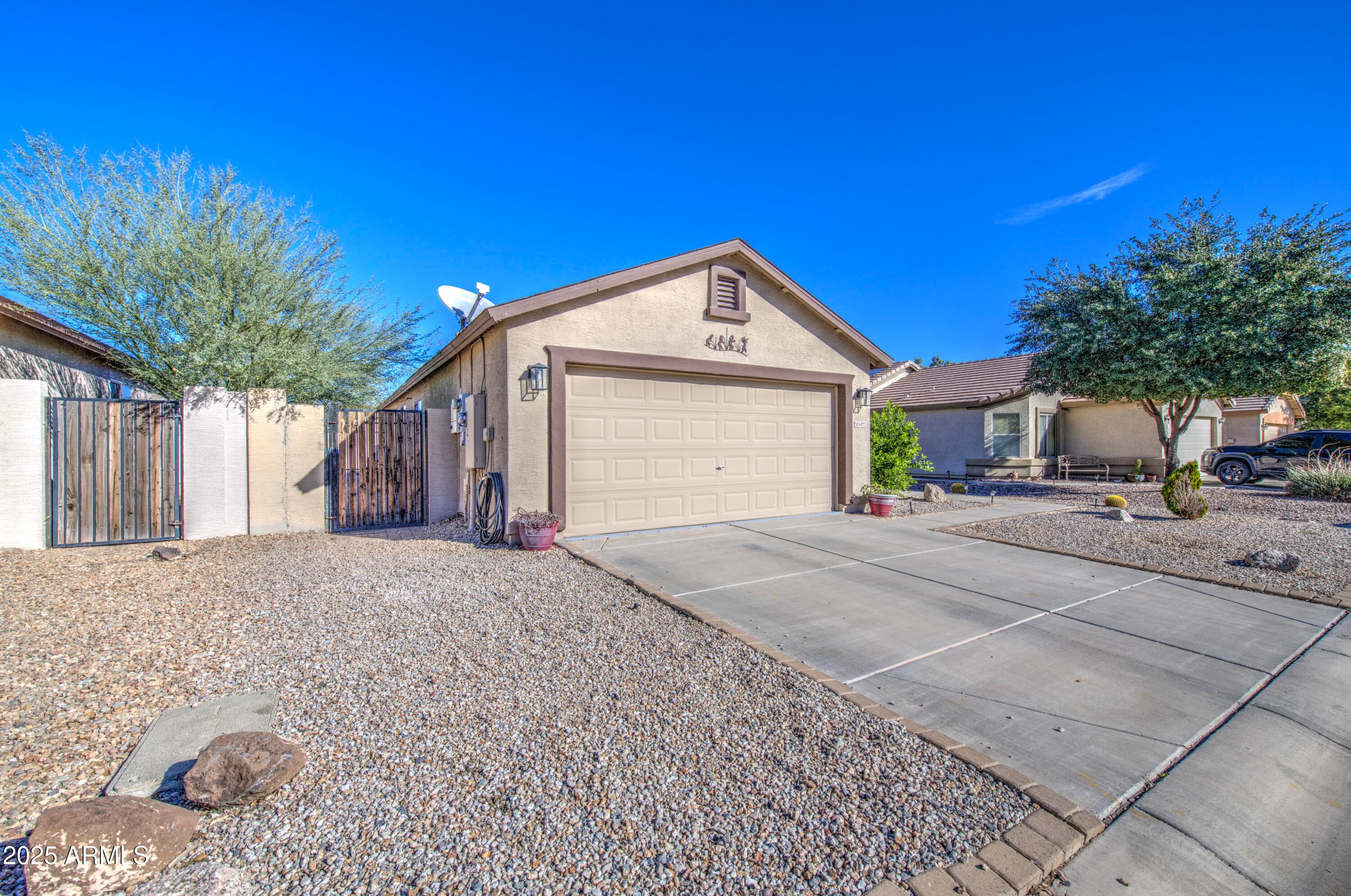 6872 E Pine Way — photo 1