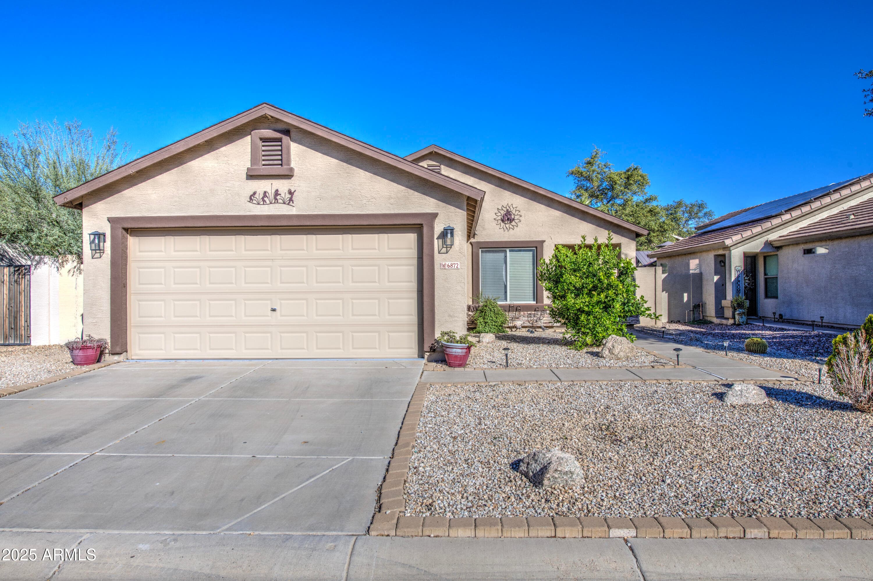6872 E Pine Way — photo 2