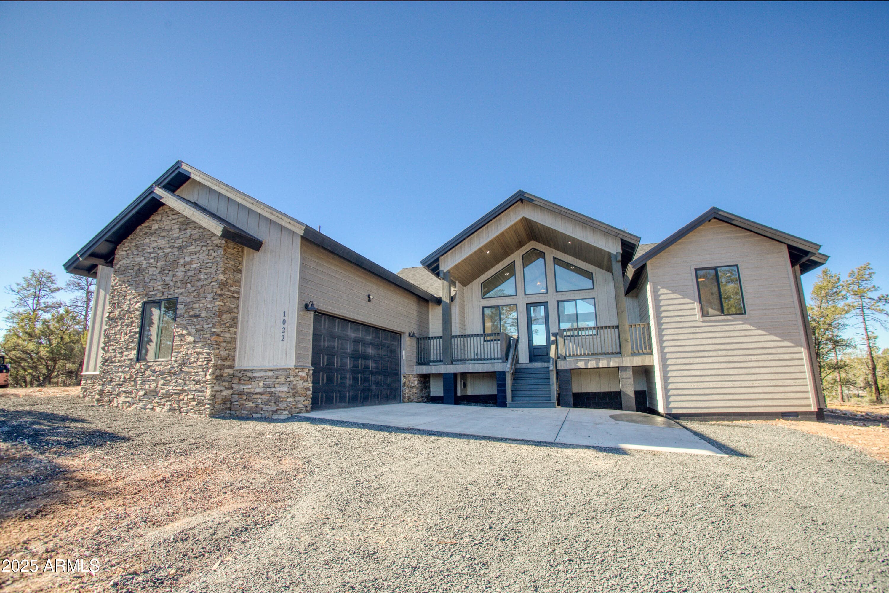 1022 School House Ln — photo 2