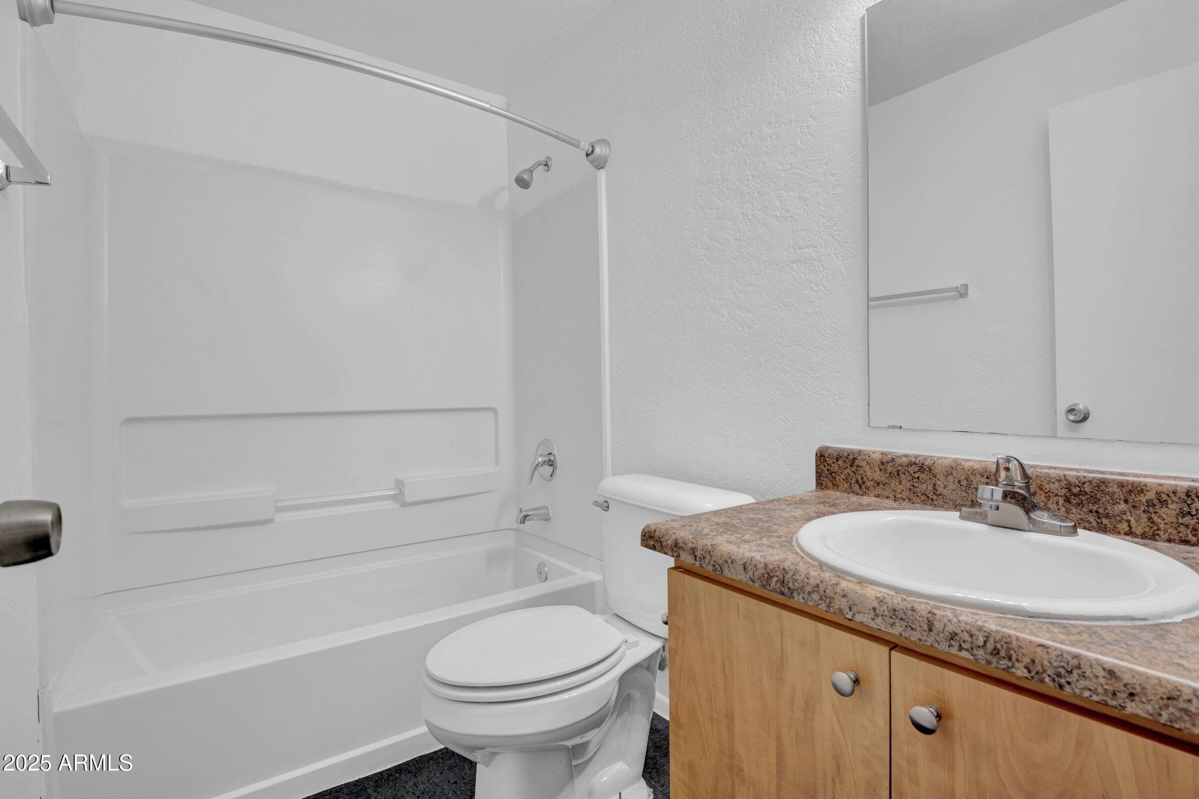 2234 W Hazelwood St — photo 22