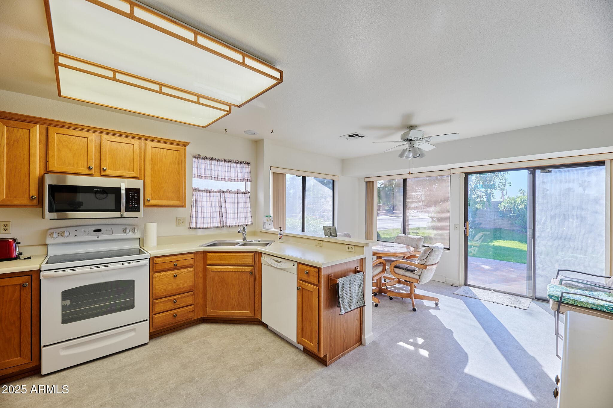 20202 N MEDALLION CT - Photo 3
