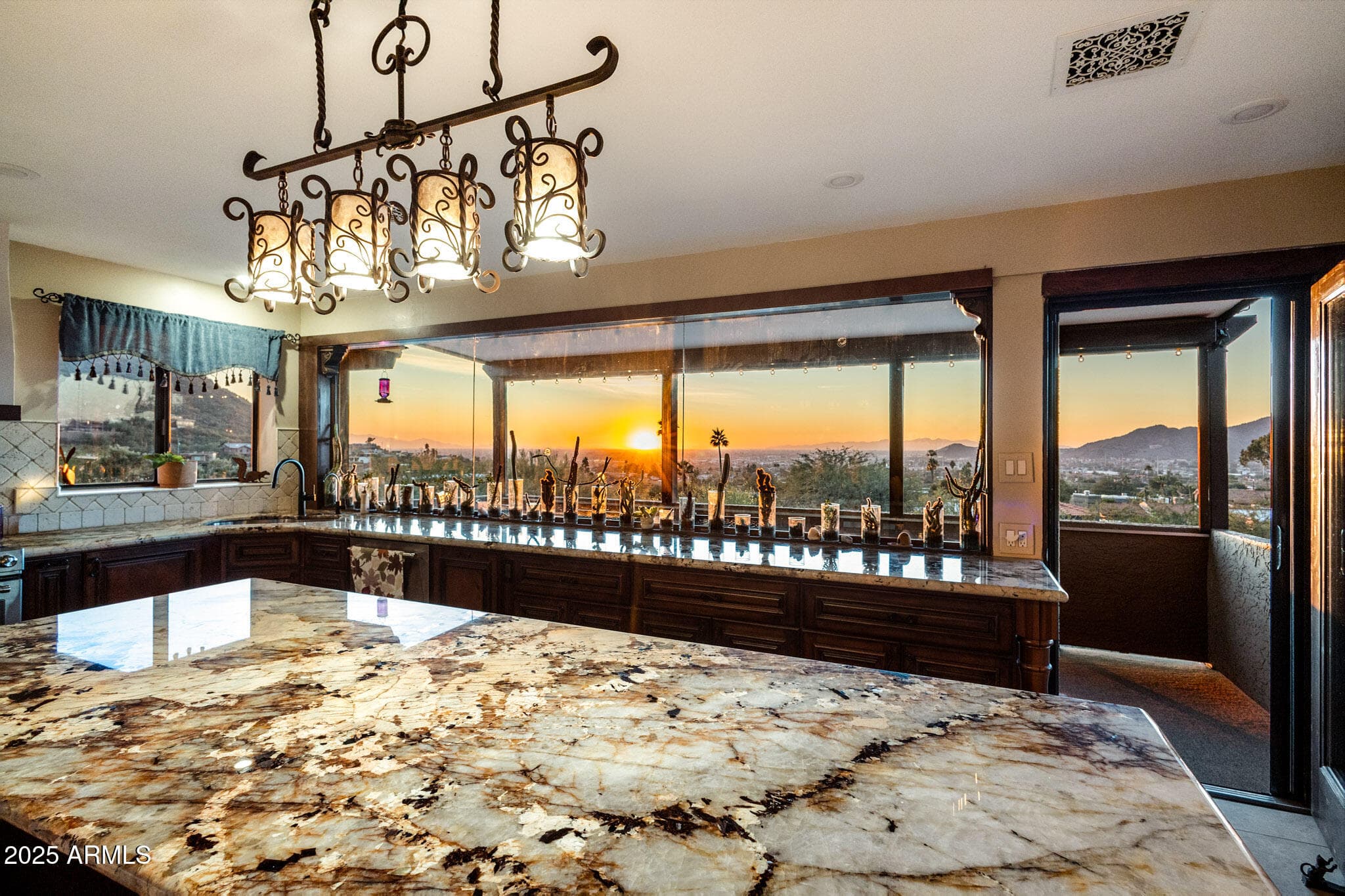 9614 N 19th St — photo 1