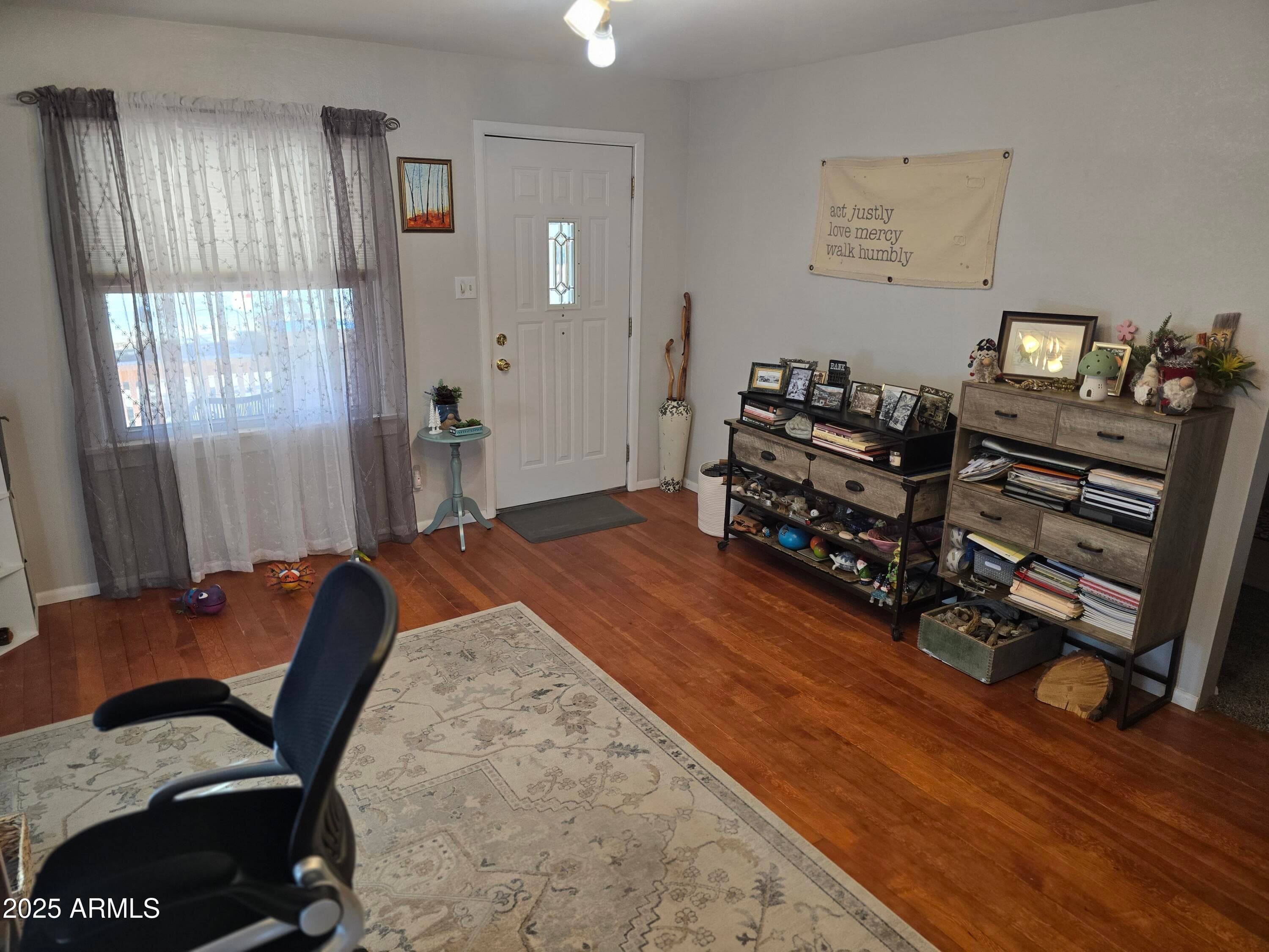 518 Arizona St — photo 2