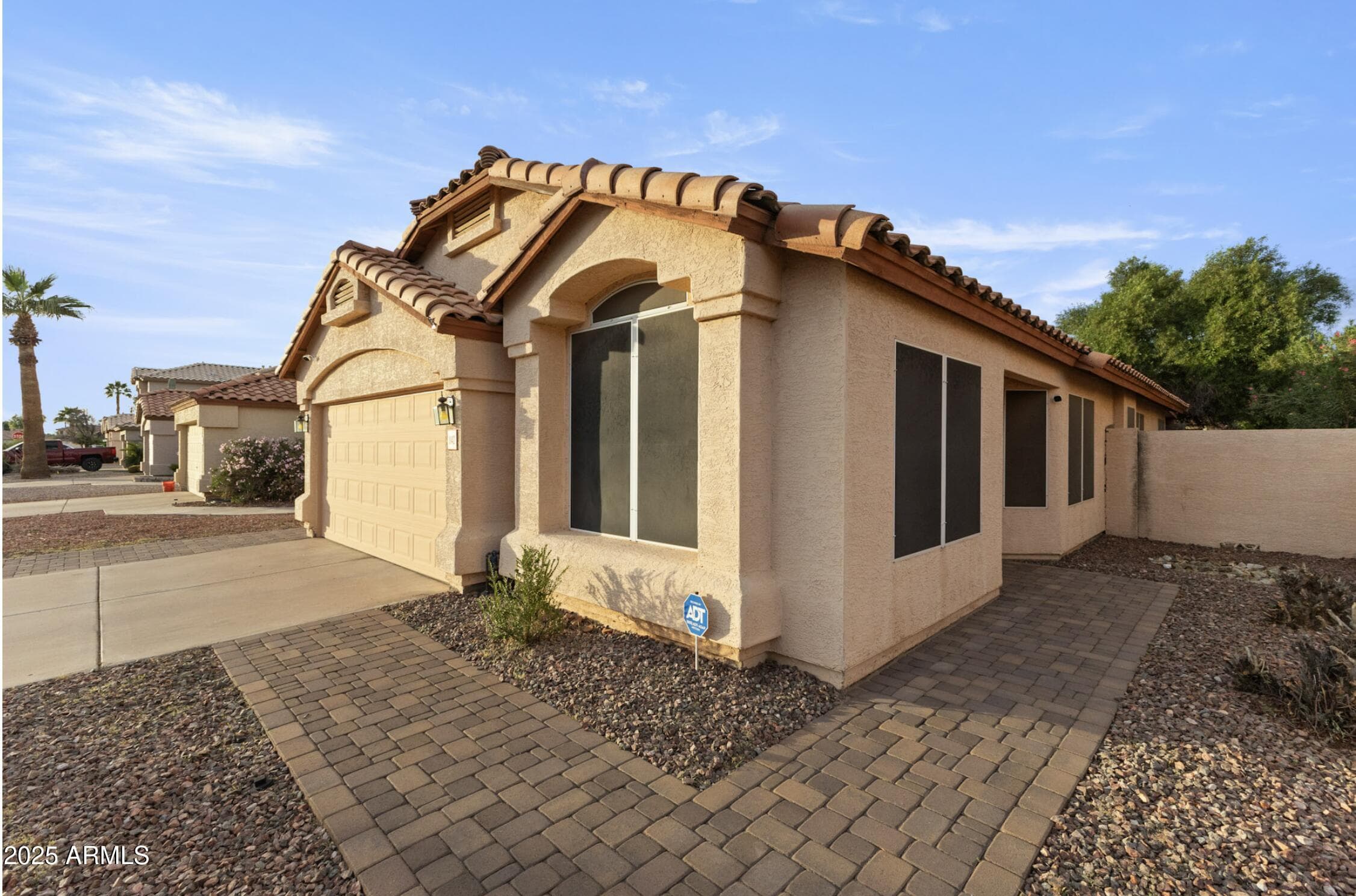 1142 W Sparrow Dr — photo 2
