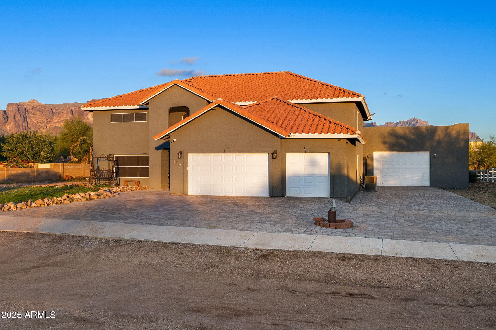117 N Arroya Rd — photo 1