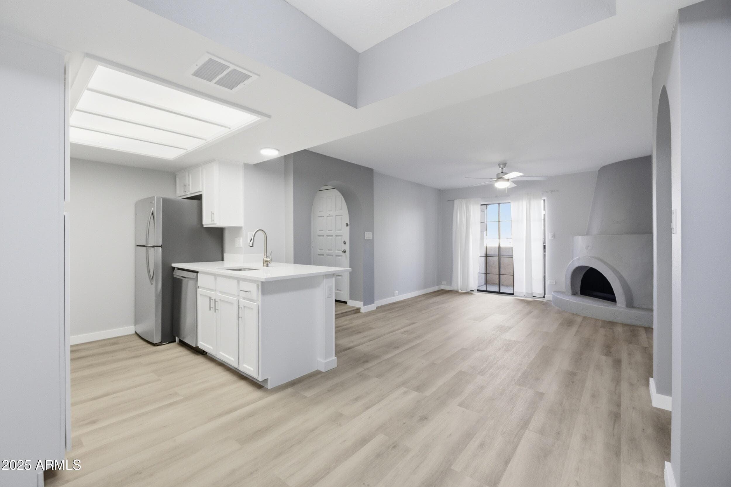 10410 N CAVE CREEK RD - Photo 5