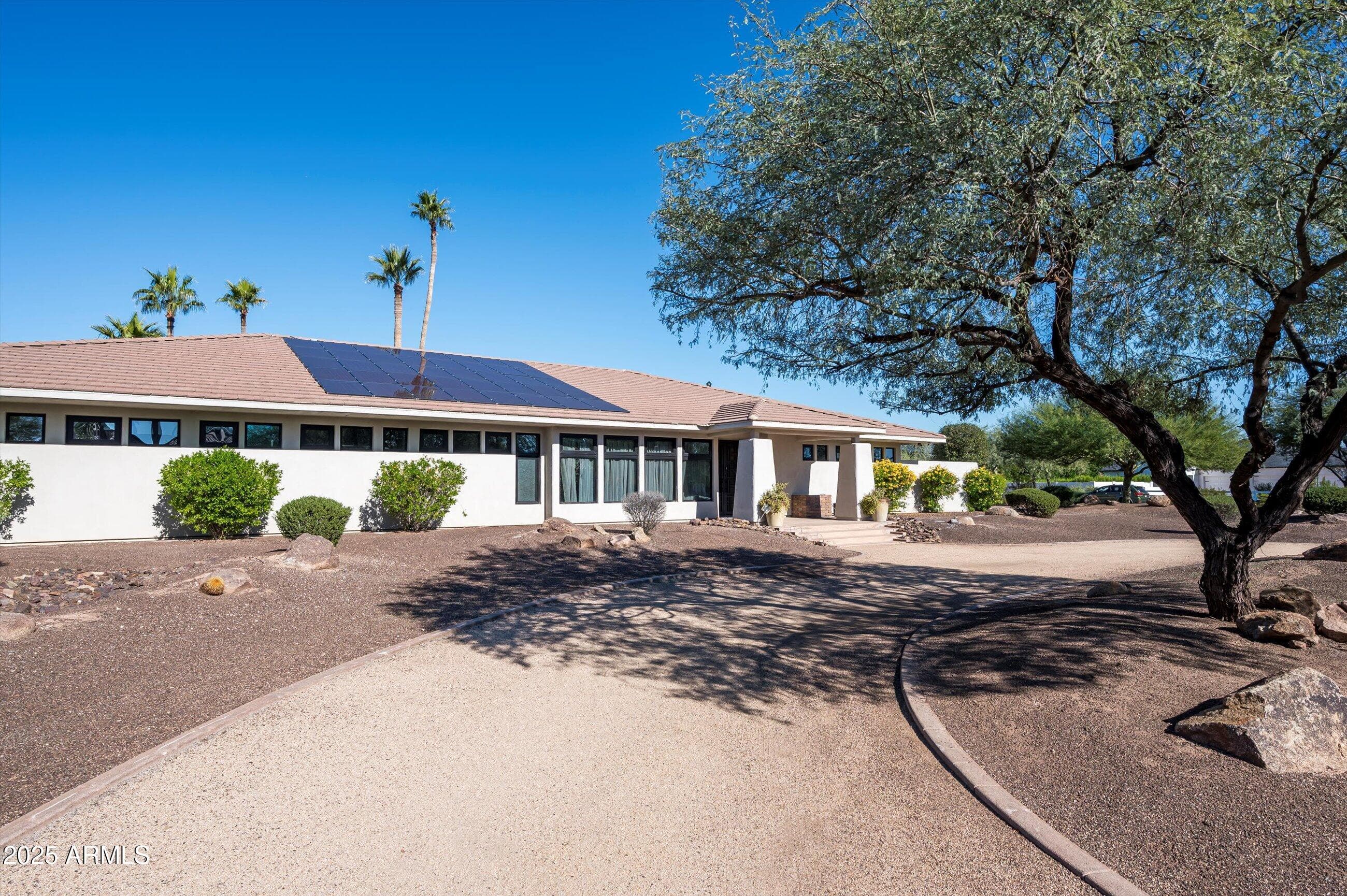 8038 E Desert Cove Ave — photo 2