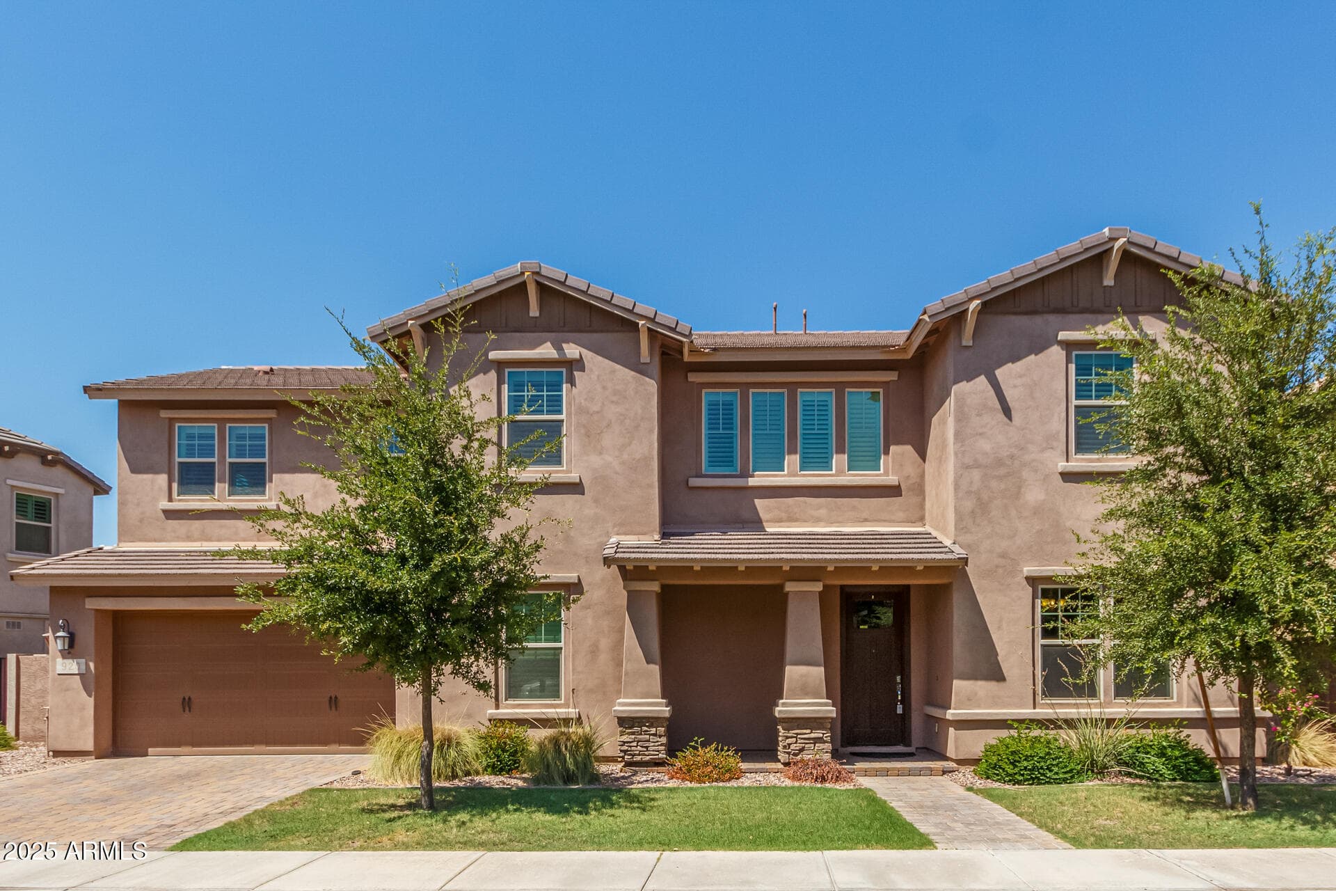 920 W Grand Canyon Dr — photo 1