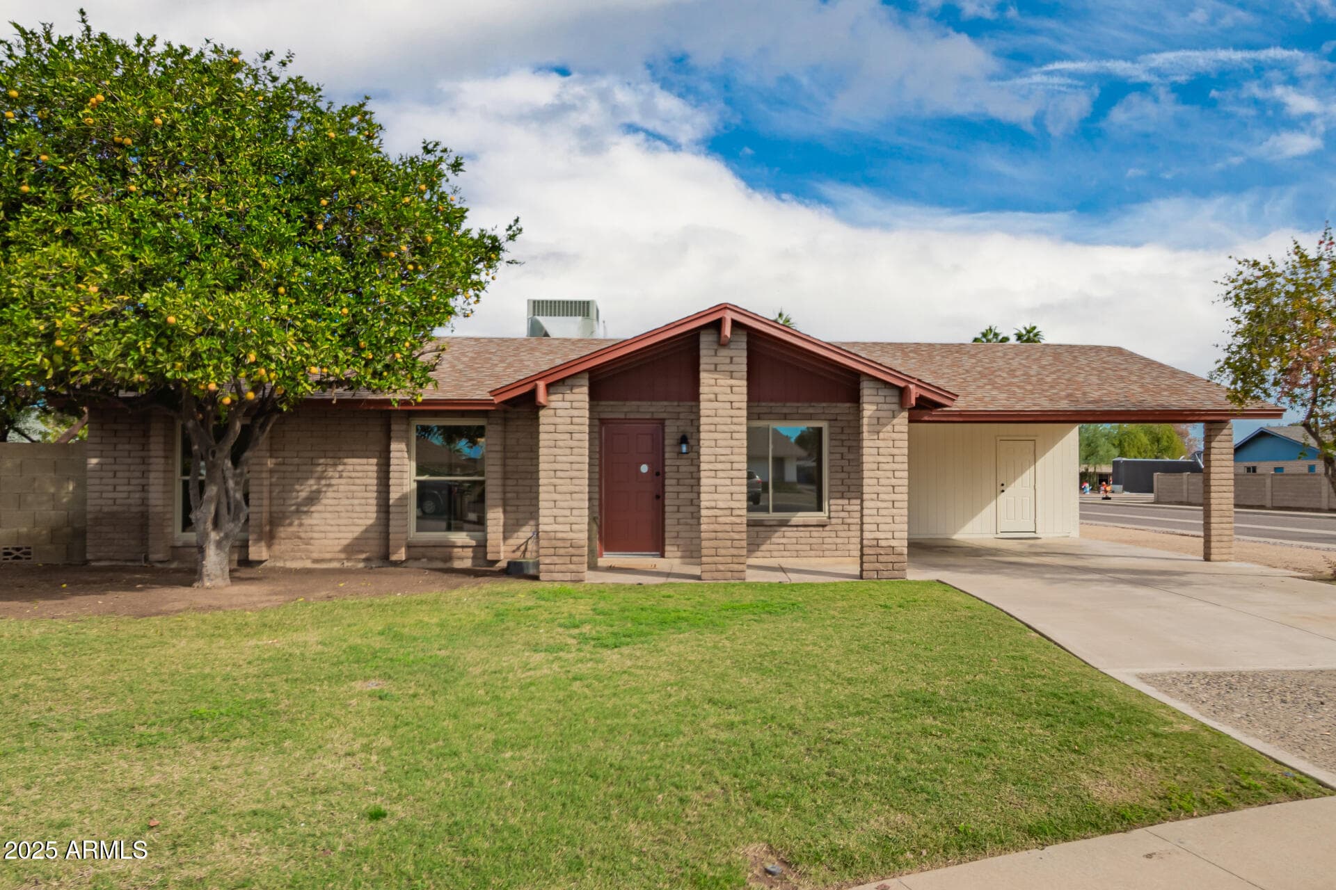 3508 E Larkspur Dr — photo 2