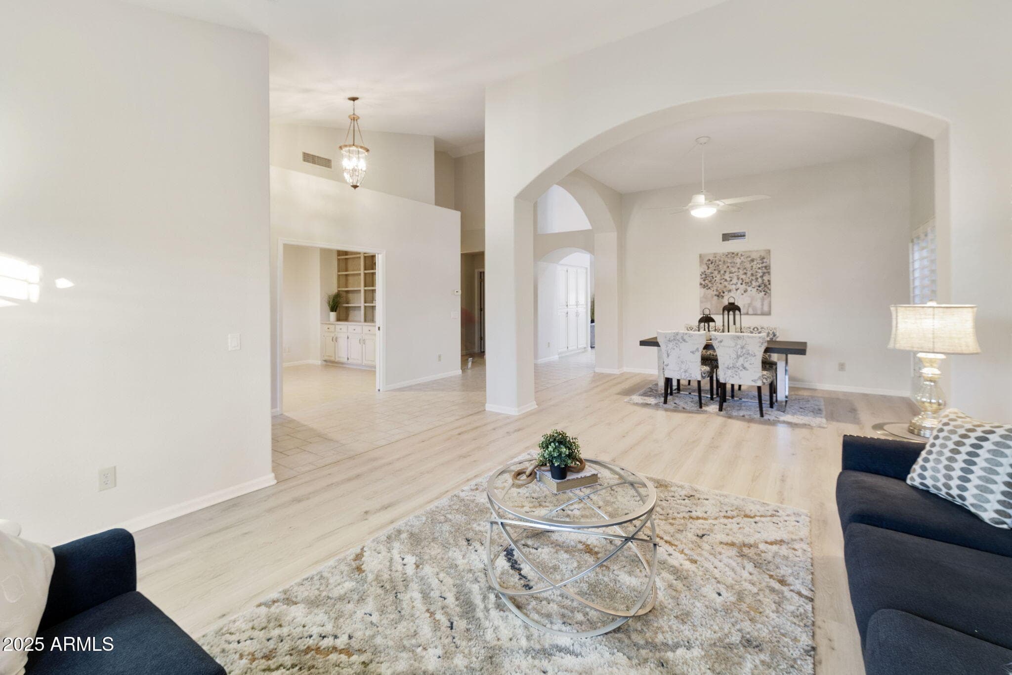 10214 E Coopers Hawk Dr — photo 2