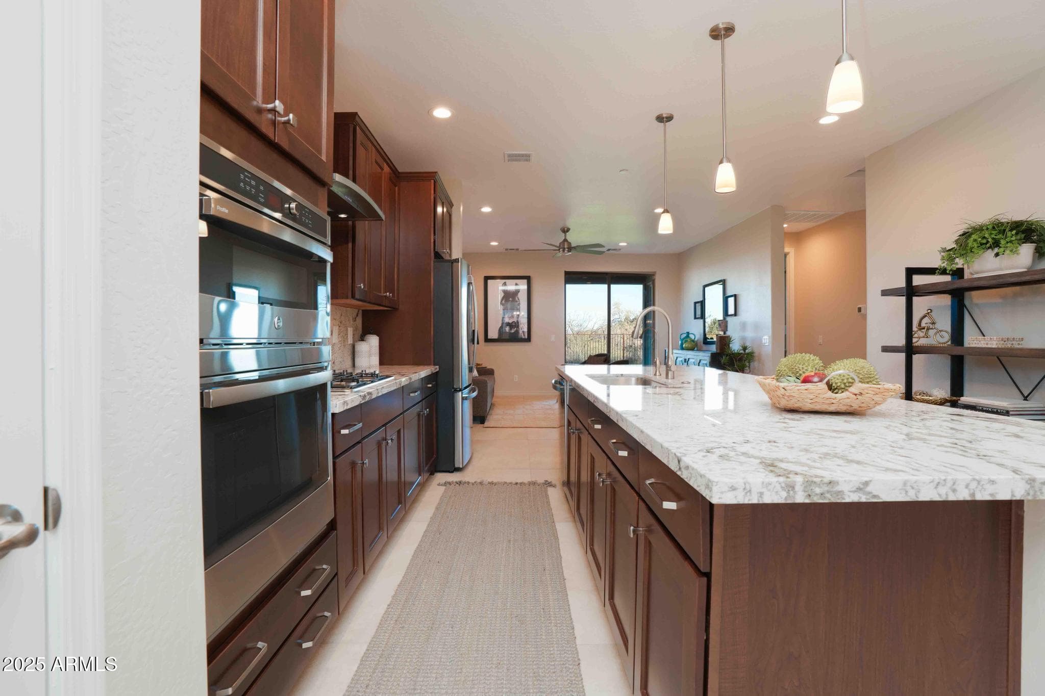 2105 Sunset Dr — photo 2