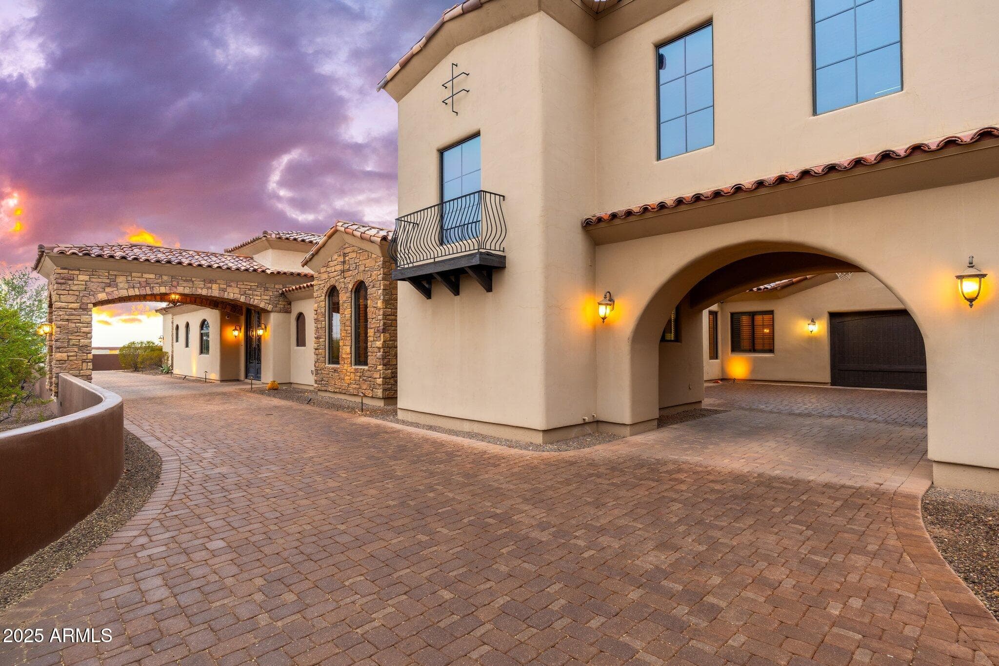 12980 E Cochise Rd — photo 2