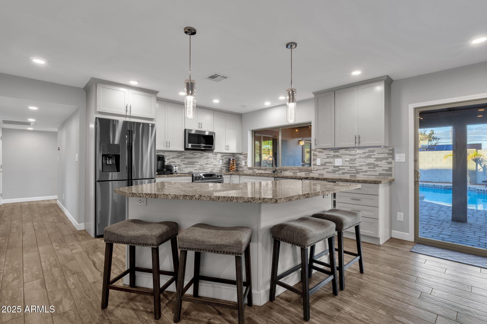 5210 E Karen Dr — photo 1