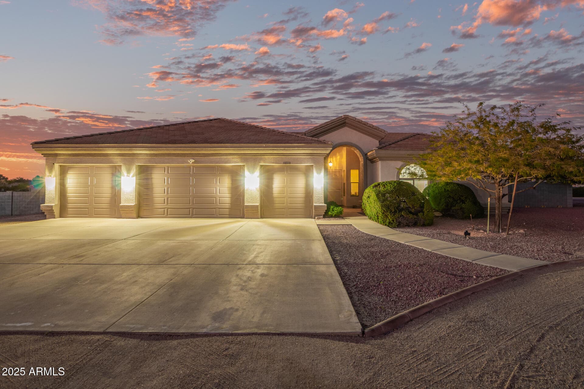 10310 W Avenida Del Sol St — photo 1