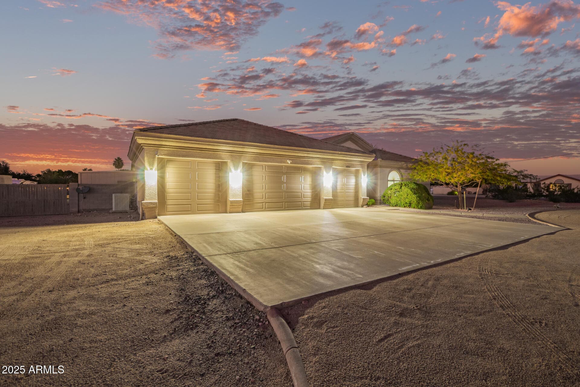 10310 W Avenida Del Sol St — photo 2