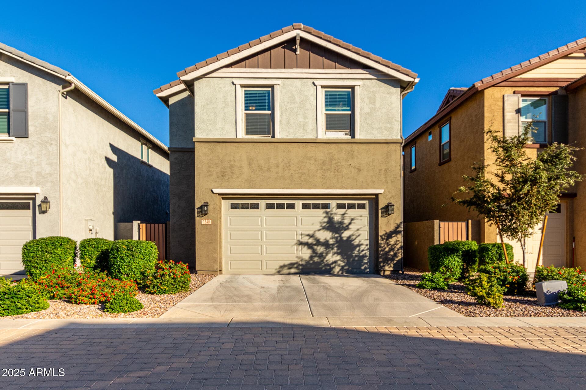 2548 S Betty St — photo 2