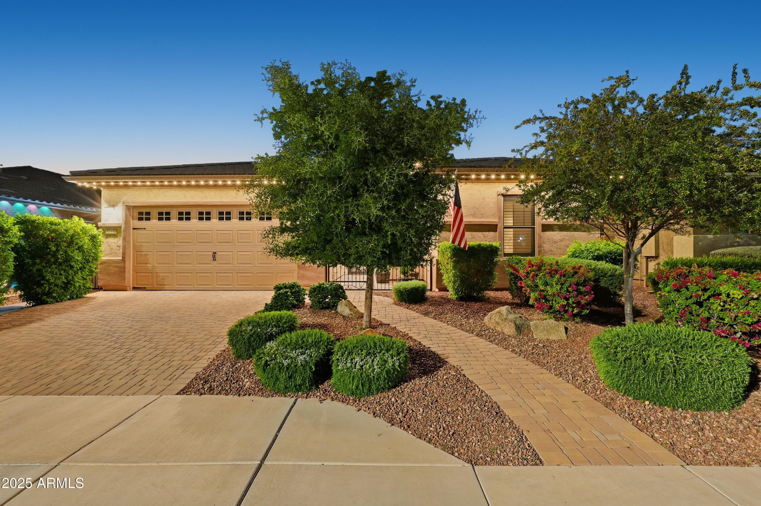 10332 W Buckhorn Trail — photo 1