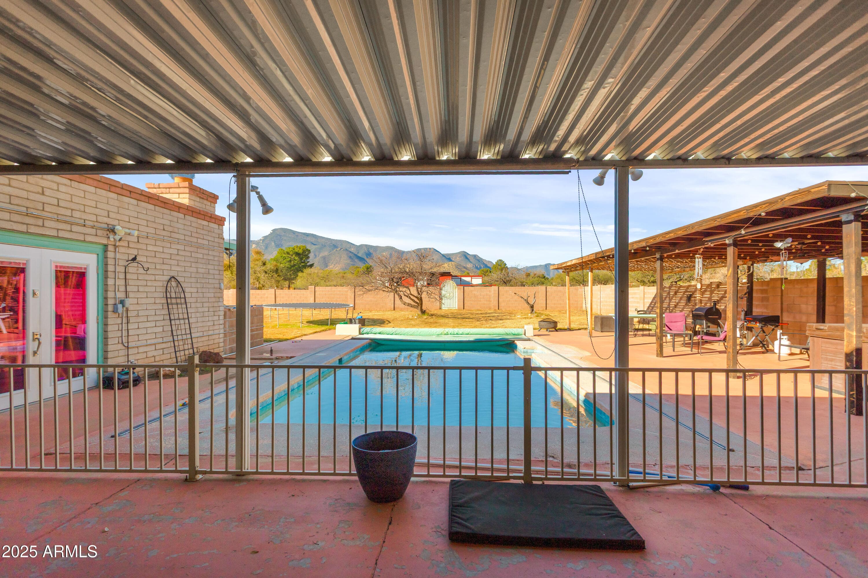 5346 S Apache Ave — photo 37