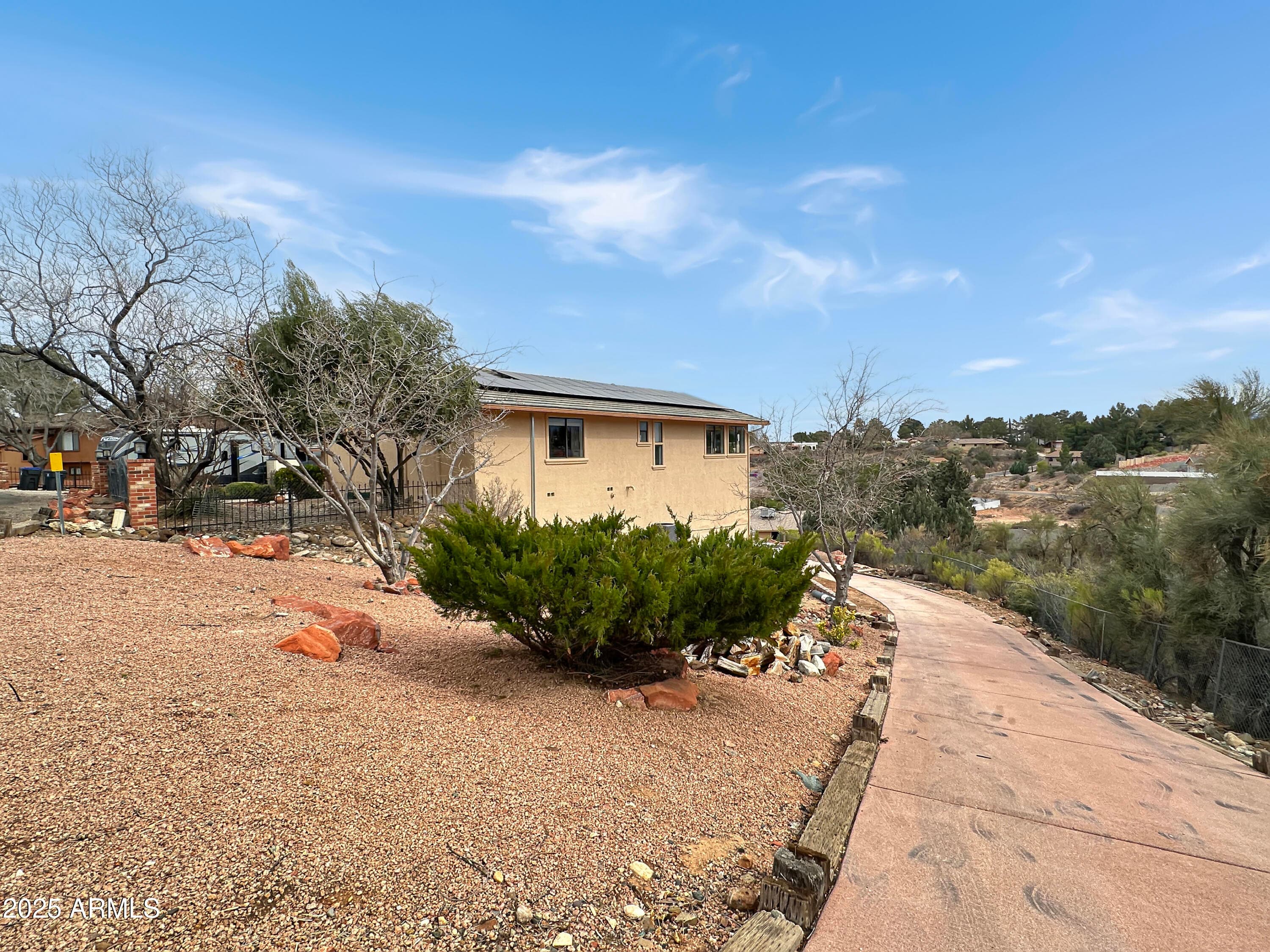 1669 E Sandy Ln — photo 37