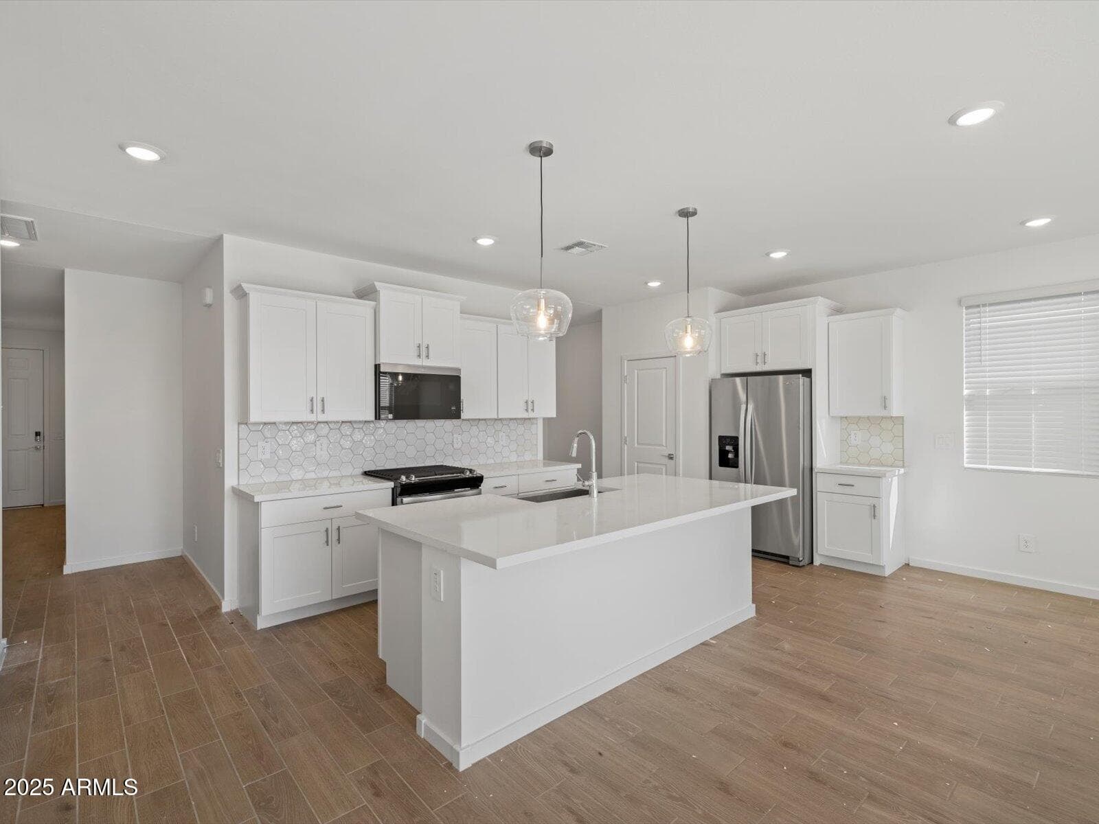 15922 W Cottontail Ln — photo 2