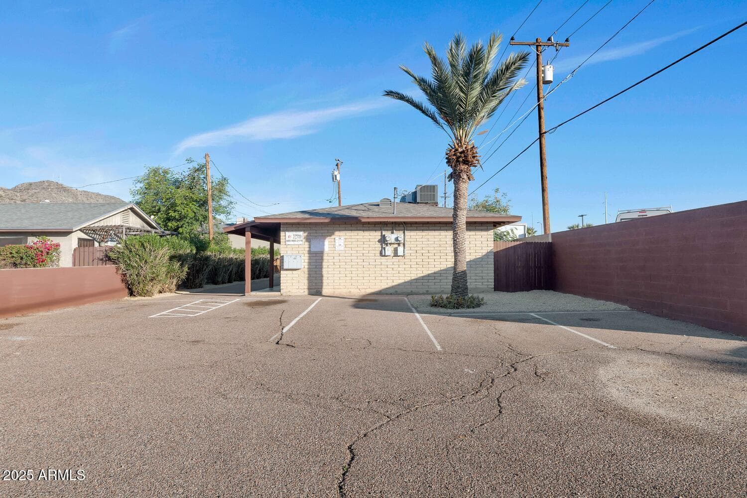 822 E Carol Ave — photo 2