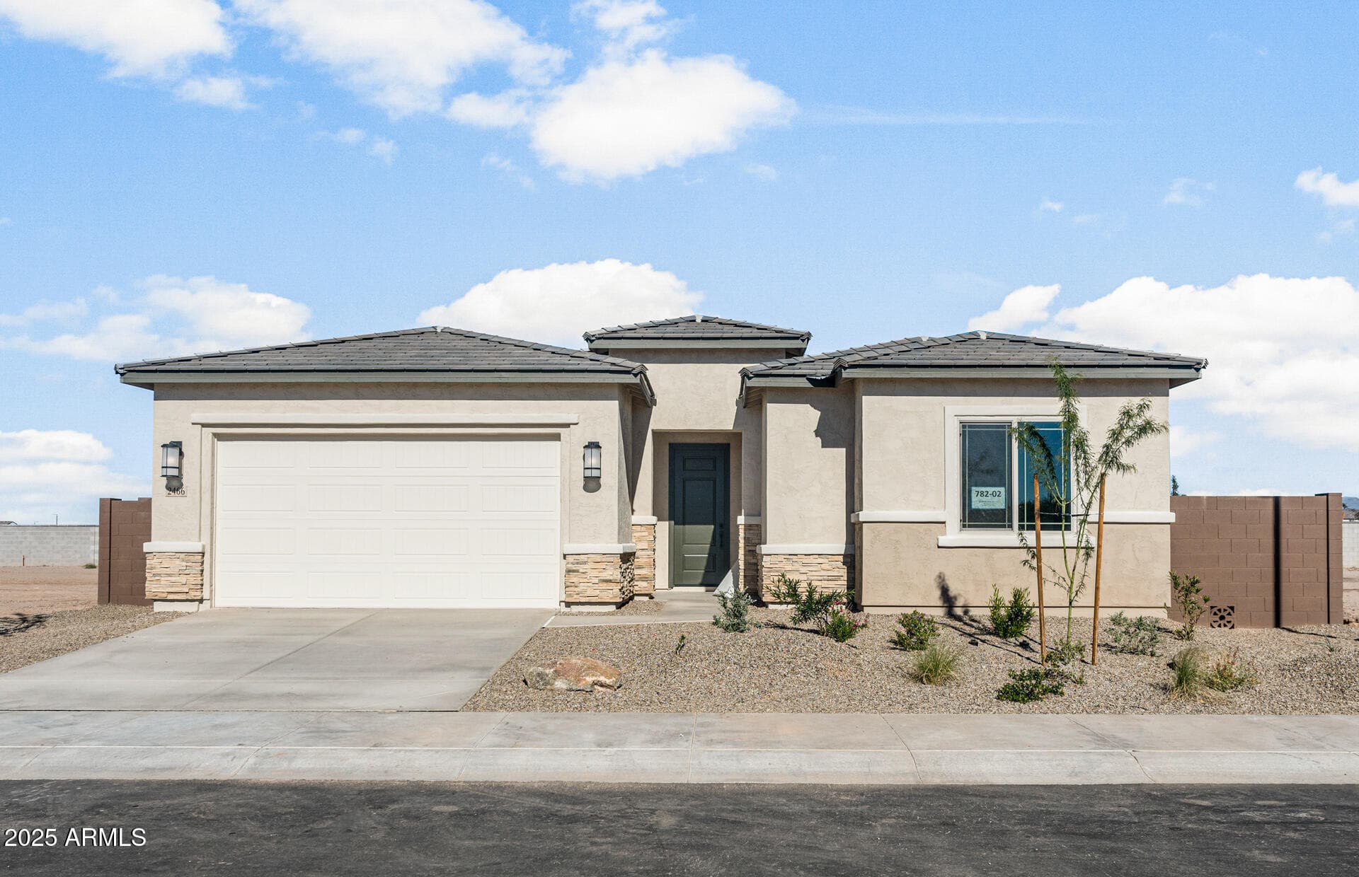 2466 E Stuffed Olive Ave — photo 1