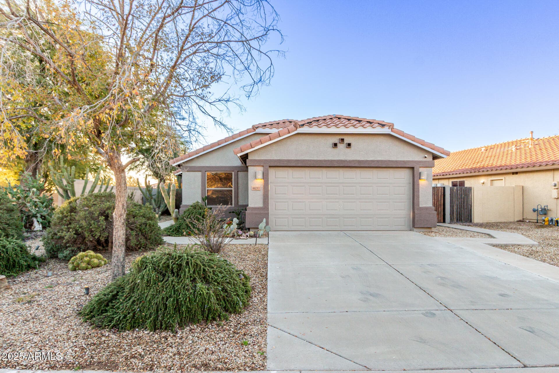 44213 W Cypress Ln — photo 1