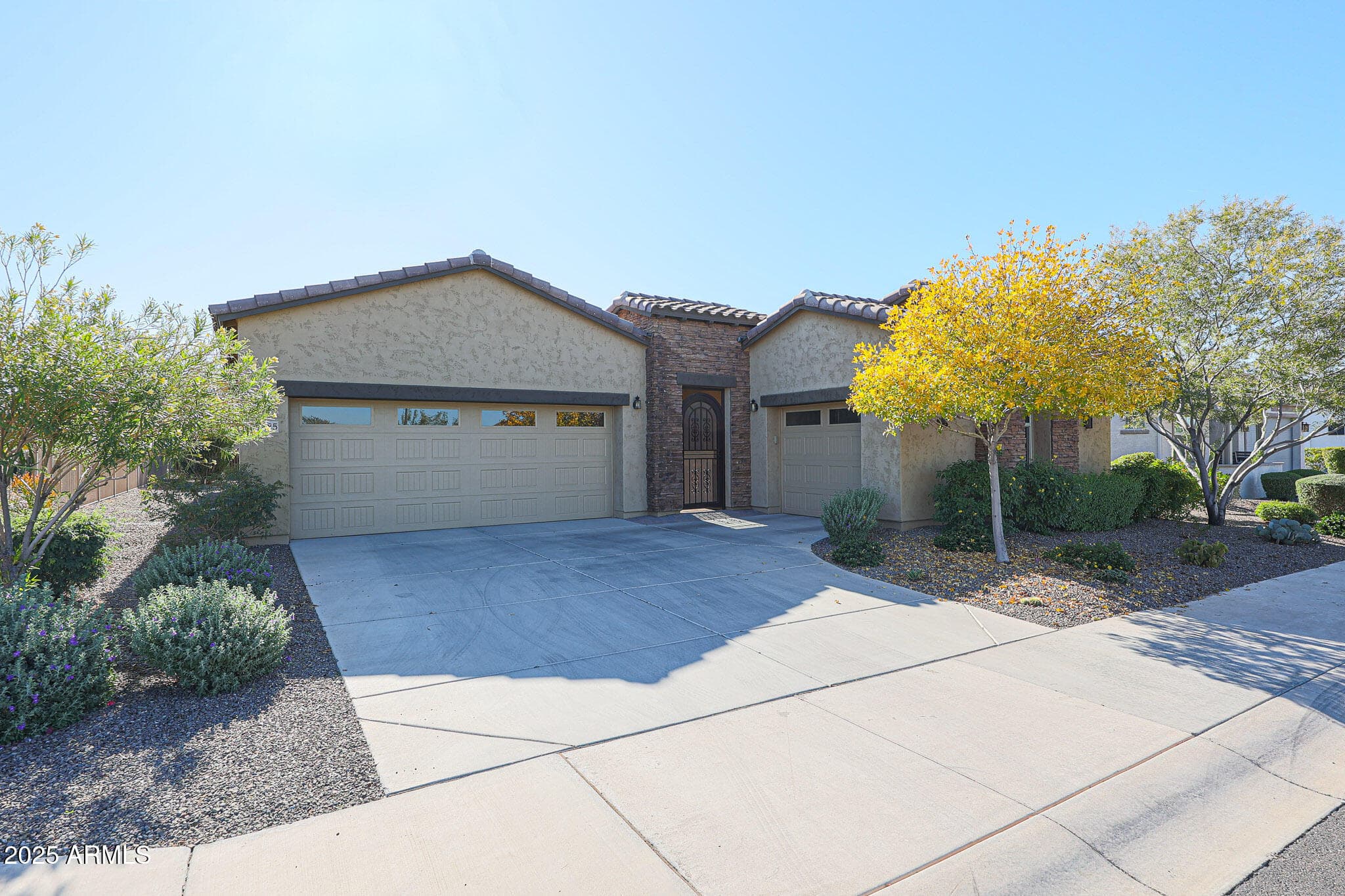 17885 W Ashurst Dr — photo 1
