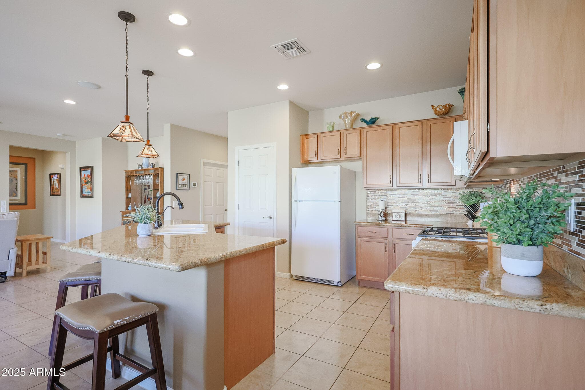 17574 W Nighthawk Way — photo 2