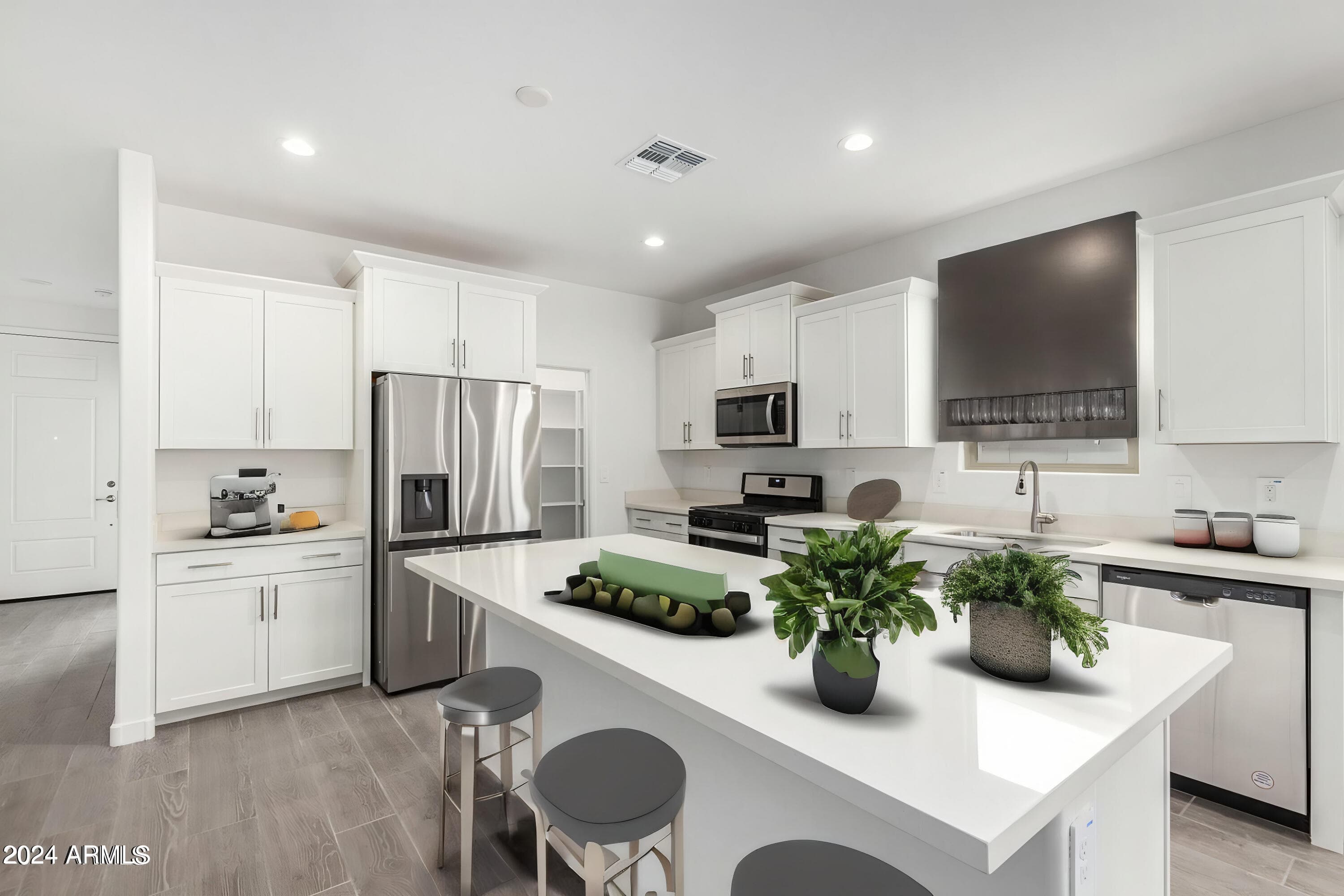 10773 W Baden St — photo 1