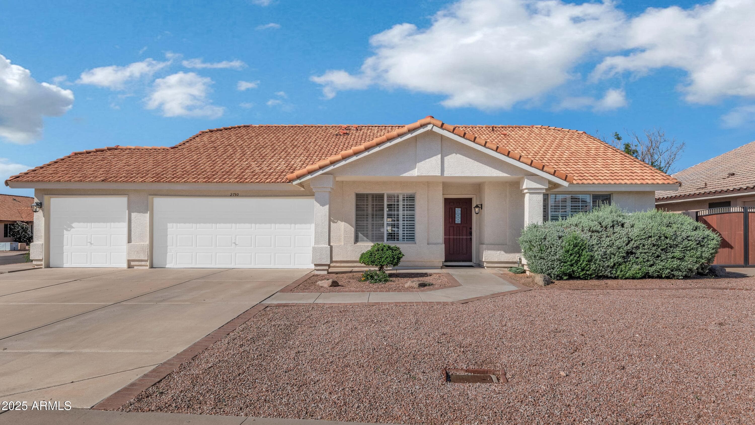 2710 N Linda Circle — photo 1