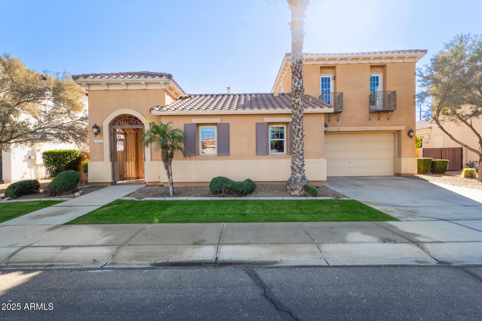 2029 E Hackberry Pl — photo 1