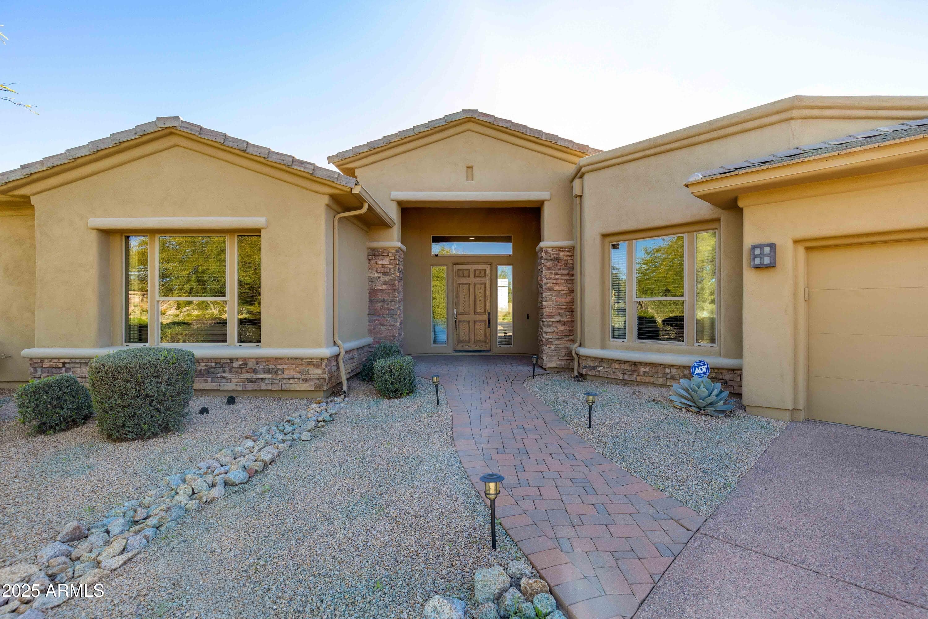 6419 E Greythorn Dr — photo 1
