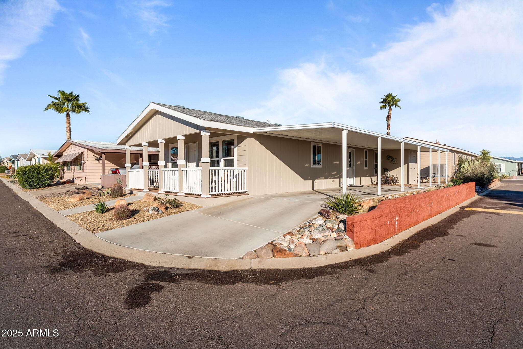 2501 W Wickenburg Way 41 — photo 1