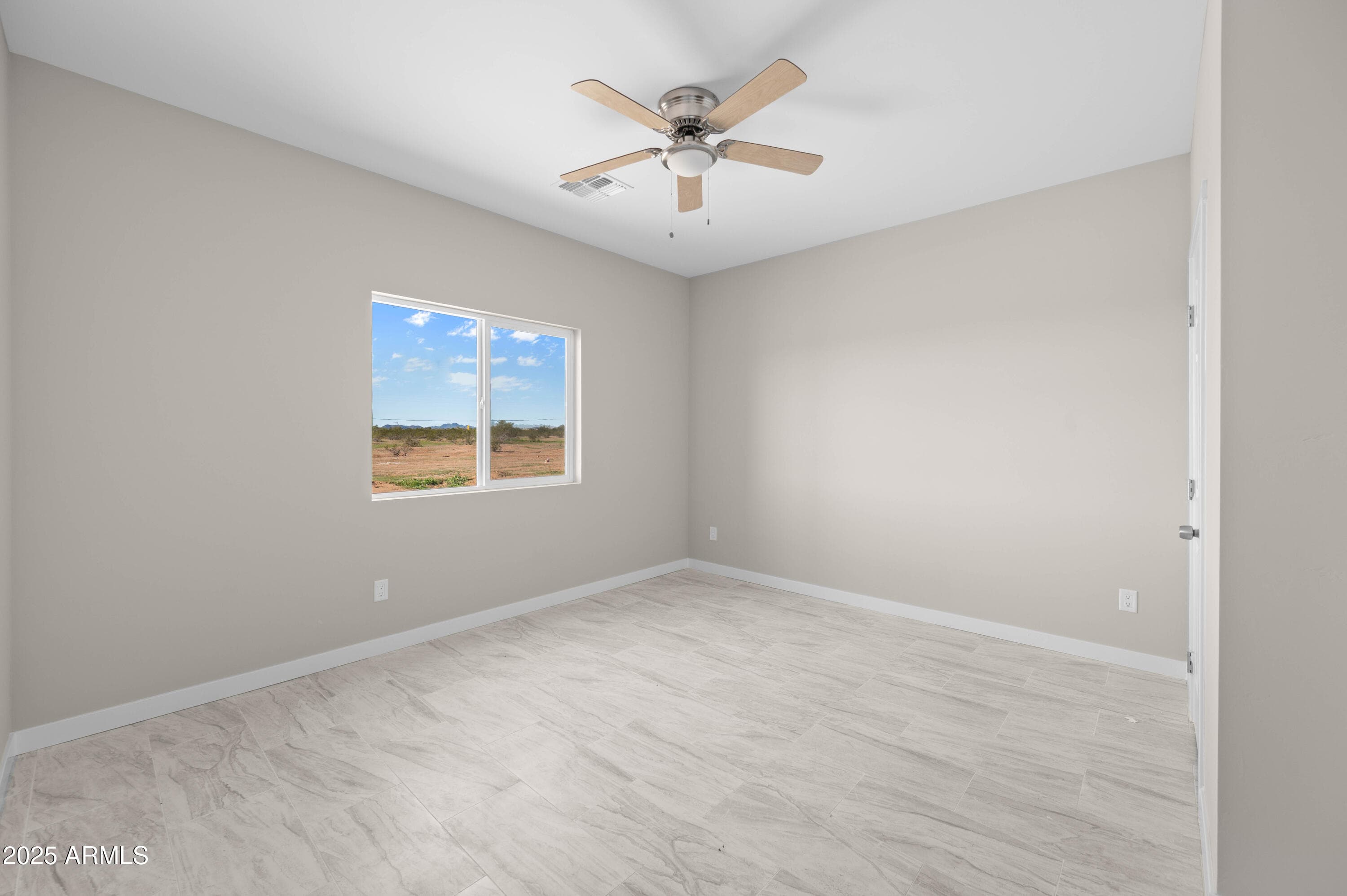 21820 W White Pine Dr — photo 1