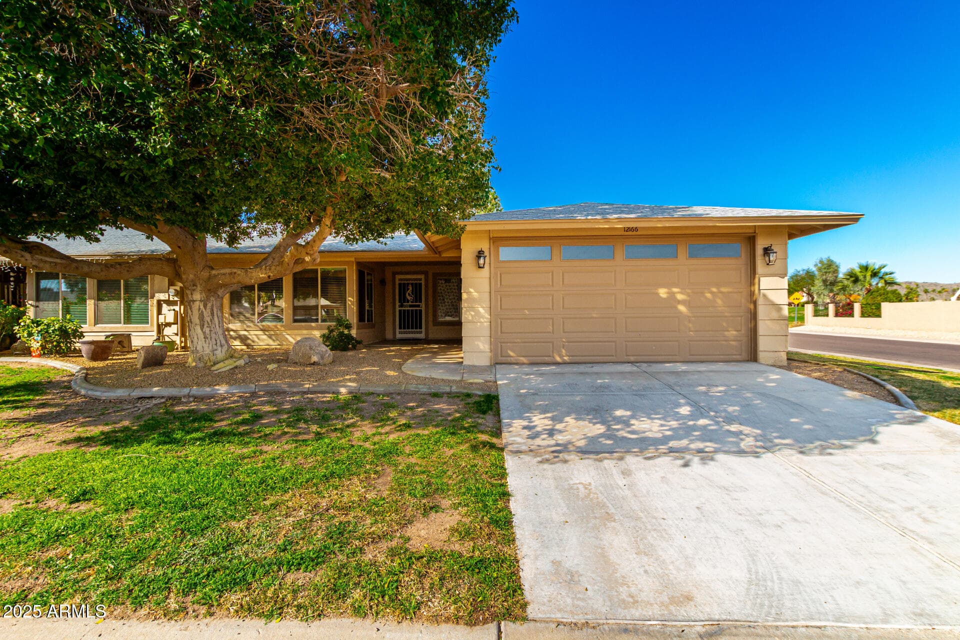 12166 S Shoshoni Dr — photo 1