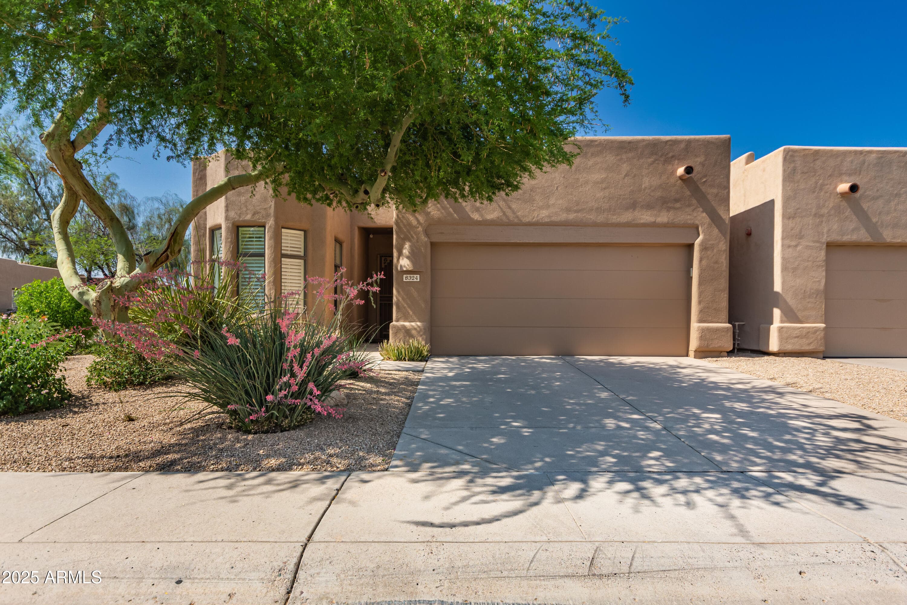 8324 E Cactus Wren Rd — photo 1