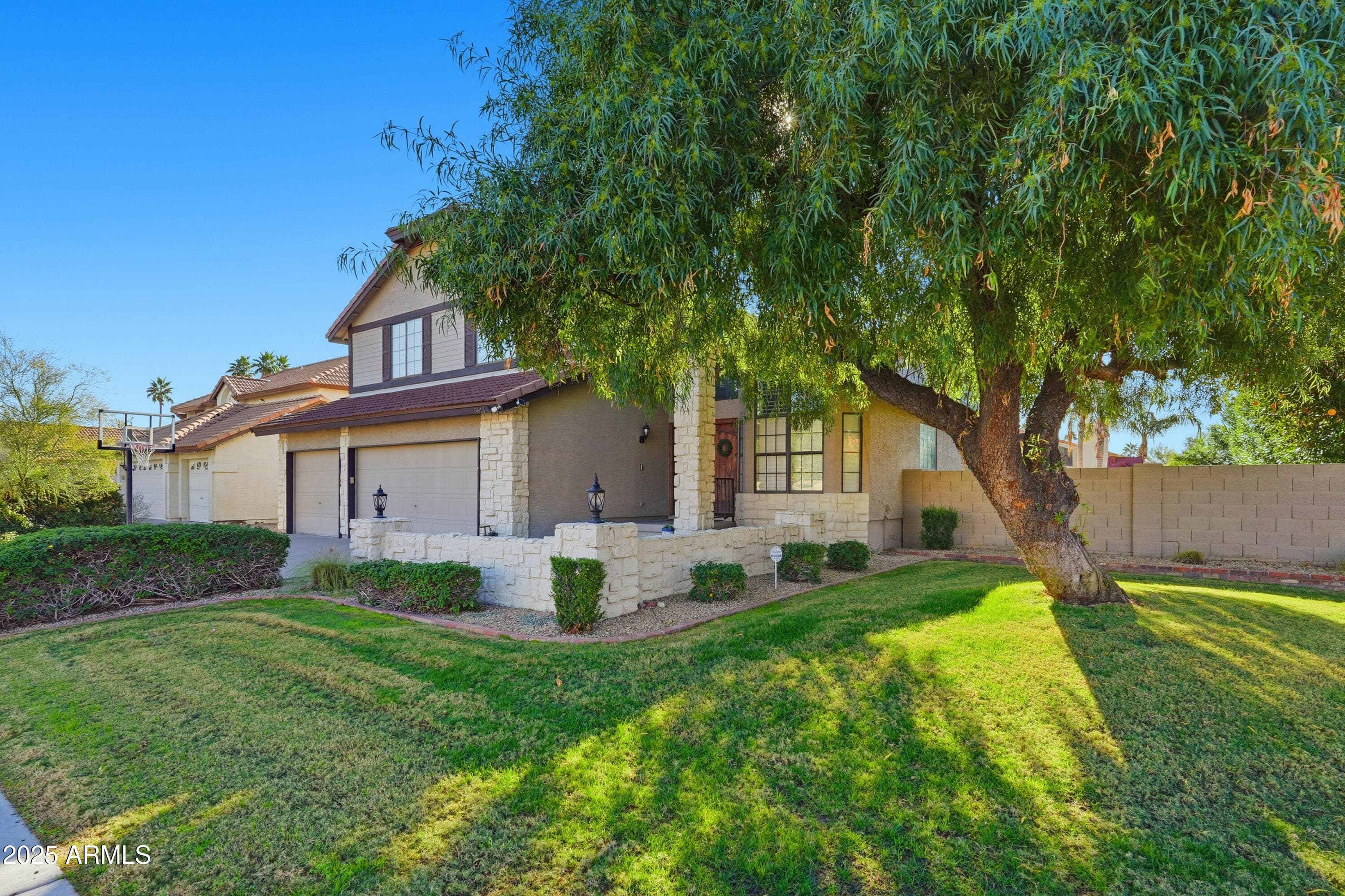 5613 E Angela Dr — photo 1
